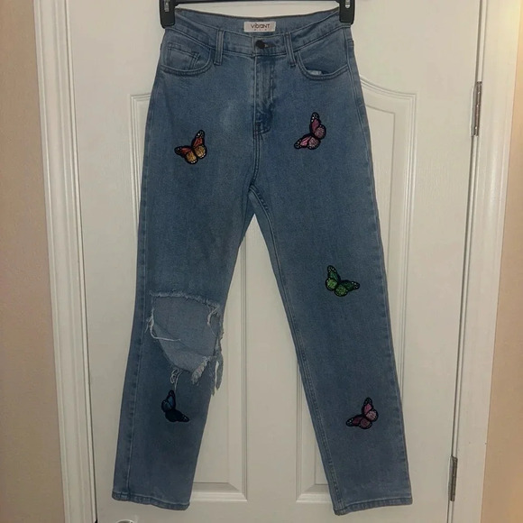 Vibrant M.U.I. Ripped Butterfly Embroidered Patchwork Jeans.‎ Size 5 (W26). - Picture 6 of 7